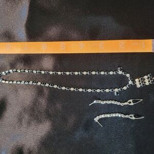 Elegant Silver and Black Necklace Set